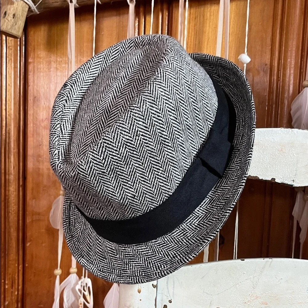 Elegant Women's Herringbone Fedora Hat